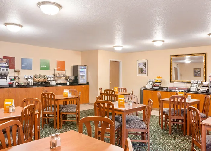 Comfort Inn & Suites Tualatin - Lake Oswego South